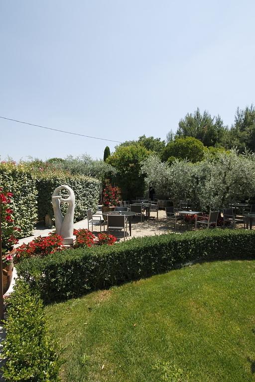 Mas Des Carassins Hotel Saint-Remy-de-Provence Exterior photo